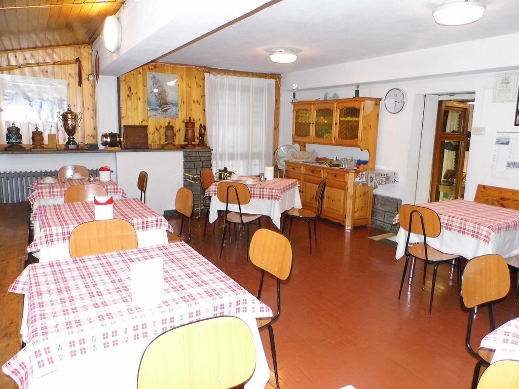 Hotel Mochettaz Aoste Extérieur photo